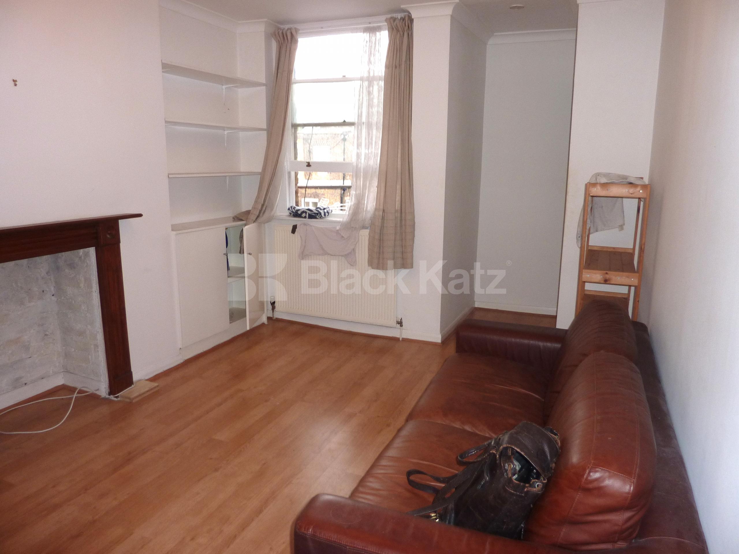 			2 MINUTES TO HYDE PARK, 2 Bedroom, 1 bath, 1 reception Flat			 Queensway, BAYSWATER W2